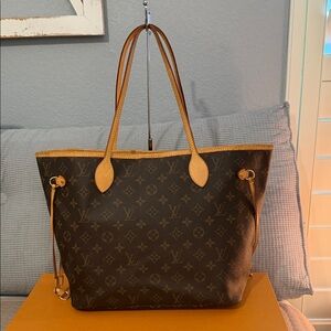 Authentic Louis Vuitton never full monogram MM